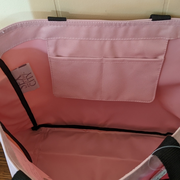 NWT! Pink Sex and the City Quote Shopper Tote - Picture 2 of 5